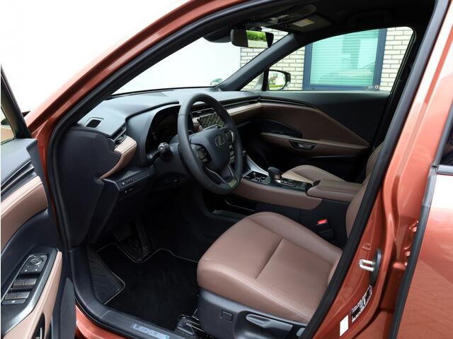Lexus LBX Elegant 2WD | Advanced Pack | Mark Levinson | 360 Camera