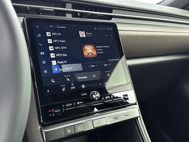 Lexus LBX Elegant 2WD + Advanced Pack | Mark Levinson Audio | 360° Camera |