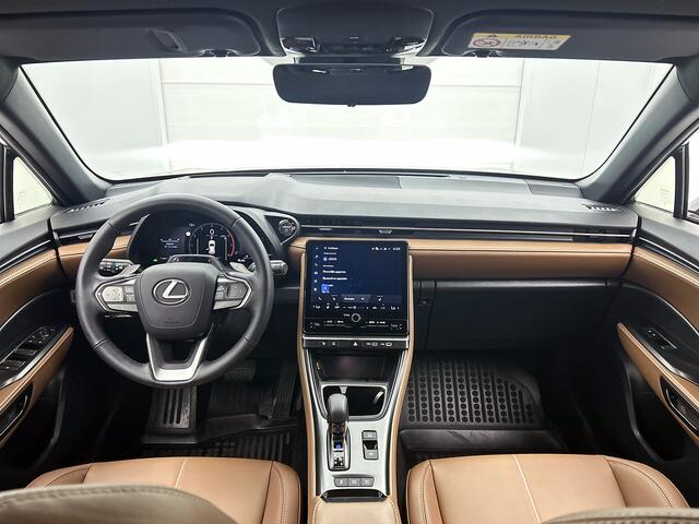 Lexus LBX Relax AWD | Mark Levinson | 360 Camera | Head-Up Display | Blindspot Monitor | Stoel+stuurverwarming | Parkeersensoren voor+achter | Elektrische achterklep |