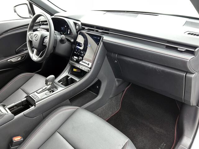 Lexus LBX Emotion 2WD | Tech Pack | Bi-Tone | Lexus Link + |