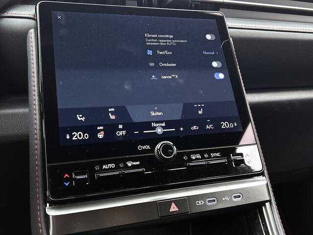 Lexus LBX Emotion 2WD | Tech Pack | Bi-Tone | Lexus Link + |