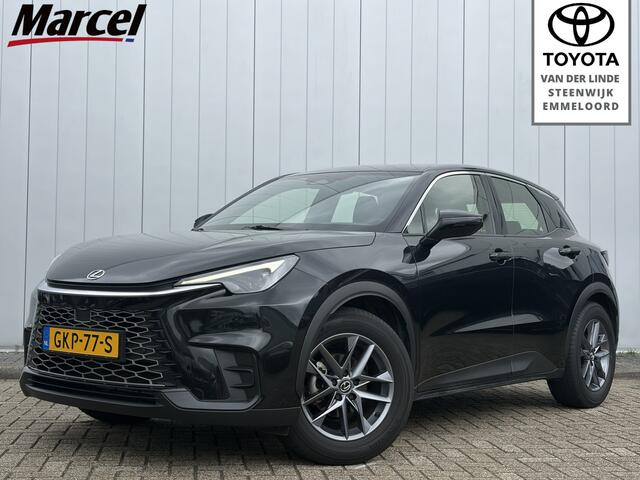 Lexus LBX Business Line 2WD Dealer Onderhouden Kelyess Trekhaak Stoel verwarmd Dodehoek Detectie PDC