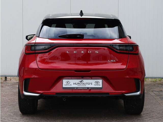 Lexus LBX Cool 2WD | Leder/Alcantara | Memory Seat | Trekhaak