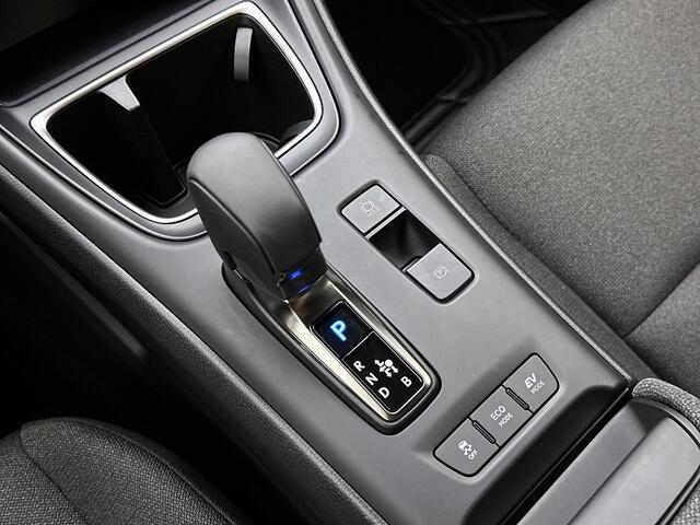 Lexus LBX 2WD | Apple CarPlay / Android Auto (Navigatie) |