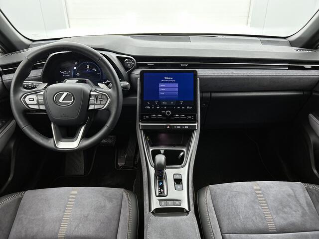 Lexus LBX Cool 2WD | Tech Pack | Memory Seat | Stoel+stuurverwarming | Blind Spot Monitor | Parkeersensoren voor+achter | Elektrische achterklep | Draadloze telefoonlader |