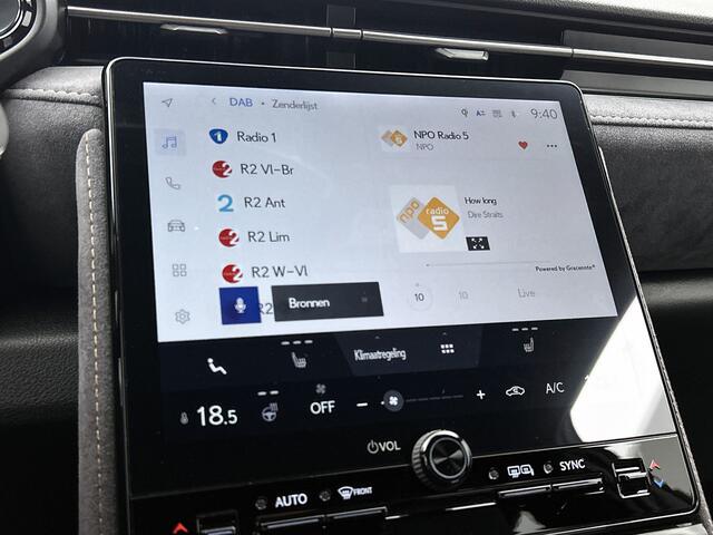 Lexus LBX Cool 2WD | Tech Pack | Memory Seat | Stoel+stuurverwarming | Blind Spot Monitor | Parkeersensoren voor+achter | Elektrische achterklep | Draadloze telefoonlader |