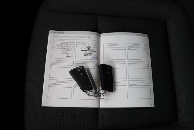 Lexus LBX 1.5 2WD | Comfort & Safety Pack | Stoelverwarming | Keyless Entry