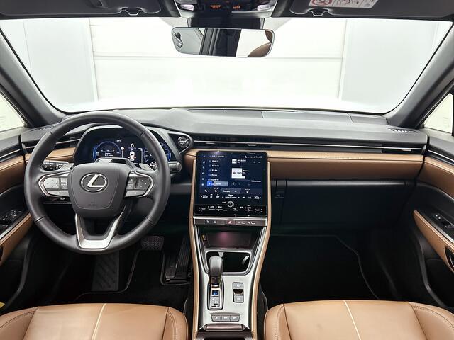 Lexus LBX Relax 2WD Advanced Pack | BTW voertuig | Mark Levinson | Bruin Leder | Memory Seat | Stoel+Stuurverwarming | Head-Up Display | Blind Spot Monitor | Full LED Adaptive | Elektrische achterklep |
