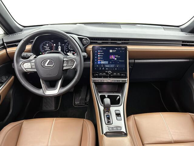 Lexus LBX Relax 2WD Advanced Pack | BTW voertuig | Mark Levinson | Bruin Leder | Memory Seat | Stoel+Stuurverwarming | Head-Up Display | Blind Spot Monitor | Full LED Adaptive | Elektrische achterklep |