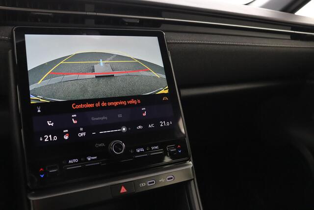 Lexus LBX 1.5 2WD | Comfort & Safety Pack | Apple Carplay/Android Auto | Parkeersensoren | Stoel/Stuurverwarming | Parkeercamera |