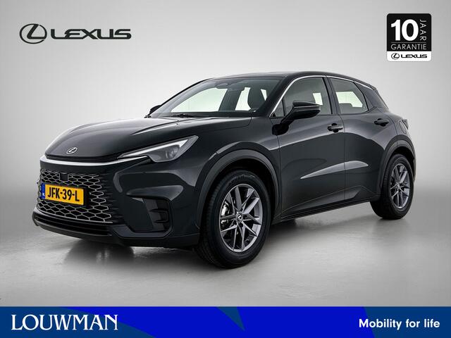 Lexus LBX 2WD Safety+Comfort Pack | BTW voertuig | Stoelverwarming | Blind Spot Monitor | Parkeersensoren voor+achter | Keyless Entry/Start | Draadloze telefoonlader | Cruise Control Adaptive | Apple CarPlay/Android Auto |