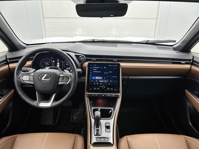 Lexus LBX Relax 2WD Advanced Pack | BTW voertuig | Mark Levinson | Bruin Leder | Memory Seat | Stoel+Stuurverwarming | Head-Up Display | Blind Spot Monitor | Full LED Adaptive | Elektrische achterklep |