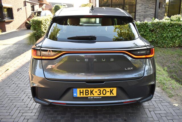 Lexus LBX 1.5 Cool 2WD AUT. LEER, ACC 16DKM NIEUWSTAAT!