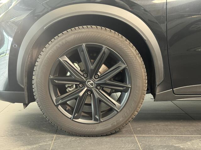 Lexus LBX 35th Edition | Advanced Pack |