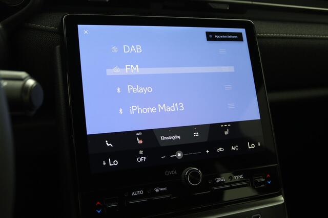 Lexus LBX 1.5 2WD | Comfort & Safety Pack | Apple Carplay/Android Auto | Parkeersensoren | Stoel/Stuurverwarming | Parkeercamera |