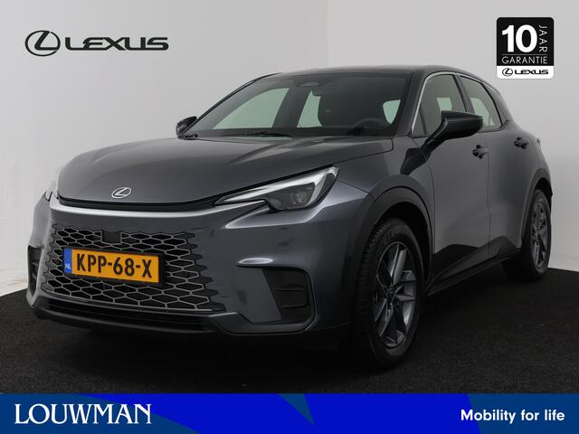 Lexus LBX 1.5 Hybrid Business Line | Navigatie | PDC | Leenauto even wachten met adverteren