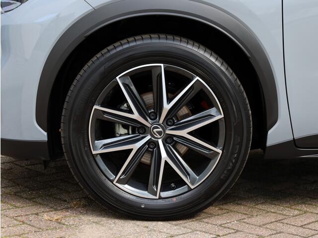 Lexus LBX 1.5 Cool 2WD | Carplay | Memory Seat | Leder/Suede