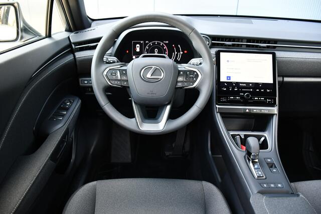 Lexus LBX Business Line 2WD Limited Automaat 136pk | Dodehoekdetectie | Stoelverwarming | Draadloze telefoonlader |