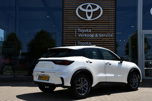 Lexus LBX Business Line 2WD Limited Automaat 136pk | Dodehoekdetectie | Stoelverwarming | Draadloze telefoonlader |
