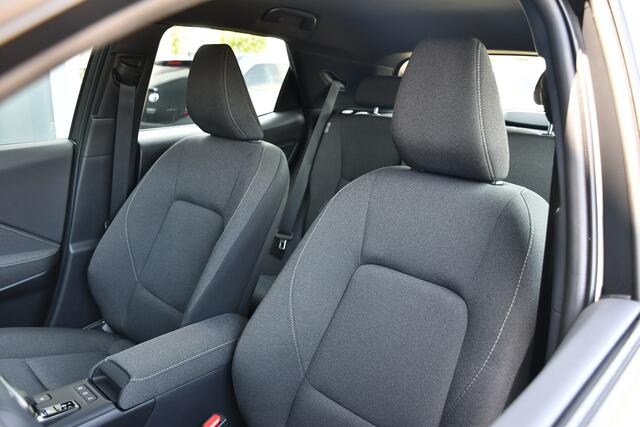 Lexus LBX Business Line 2WD Limited Automaat 136pk | Dodehoekdetectie | Stoelverwarming | Draadloze telefoonlader |