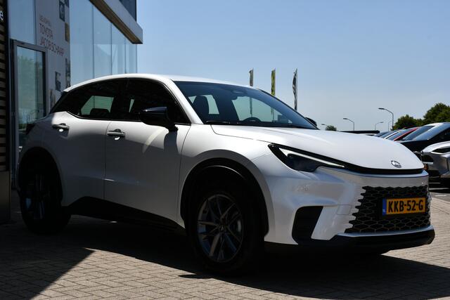 Lexus LBX Business Line 2WD Limited Automaat 136pk | Dodehoekdetectie | Stoelverwarming | Draadloze telefoonlader |