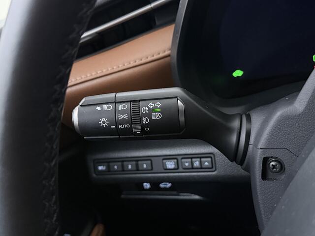 Lexus LBX 1.5 Relax 2WD | Advanced Pack |