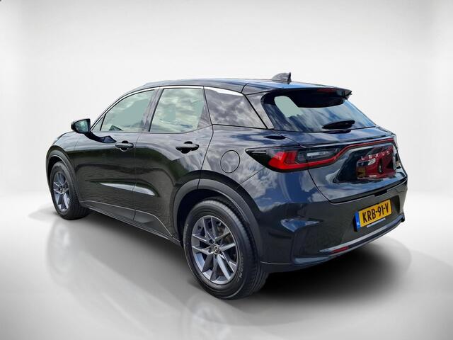 Lexus LBX 1.5 Business Line 2WD | CarPlay | Cruise Adpt. | Camera |