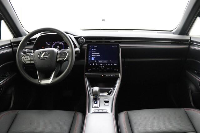 Lexus LBX 1.5 Elegant 2WD | Trekhaak | 18 Inch Lichtmetalen velgen | Blind Spot monitor | Lederen bekleding