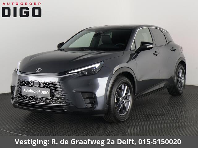 Lexus LBX 1.5 Business Line 2WD | Dodehoek detectie | Stuur- & Stoelverwarming | Navigatie | Parkeersensoren |