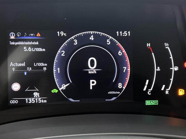 Lexus LBX 2WD | Apple CarPlay / Android Auto (Navigatie) |