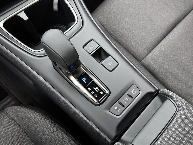 Lexus LBX 2WD | Apple CarPlay / Android Auto (Navigatie) |