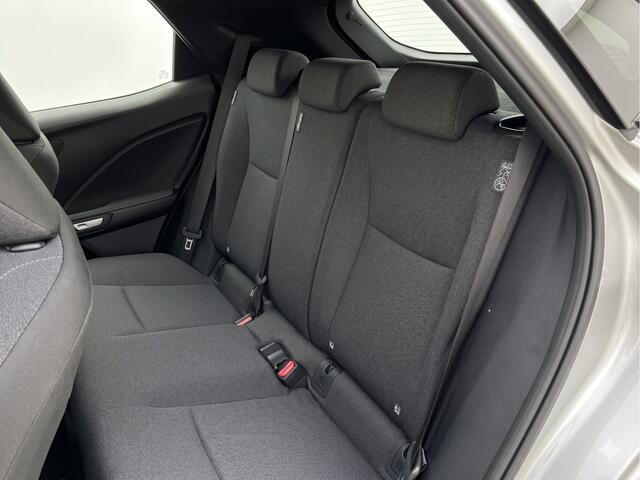 Lexus LBX 2WD | Achteruitrijcamera | Apple Carplay/Android Auto | Cruise control adaptief | Voorstoelen verwarmd | keyless entry/start | – foto 8