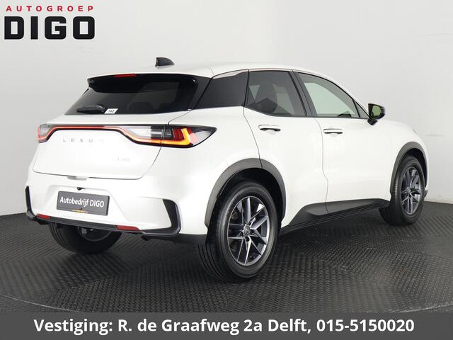 Lexus LBX 1.5 Business Line 2WD | Dodehoek detectie | Stuur- & Stoelverwarming | Navigatie | Parkeersensoren – foto 3