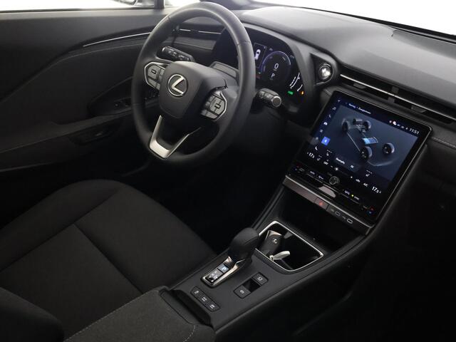 Lexus LBX 1.5 Business Line 2WD | Dodehoek detectie | Stuur- & Stoelverwarming | Navigatie | Parkeersensoren – foto 7