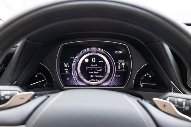 Lexus LS 500h AWD President Line | Ottoman seat | Massage function |