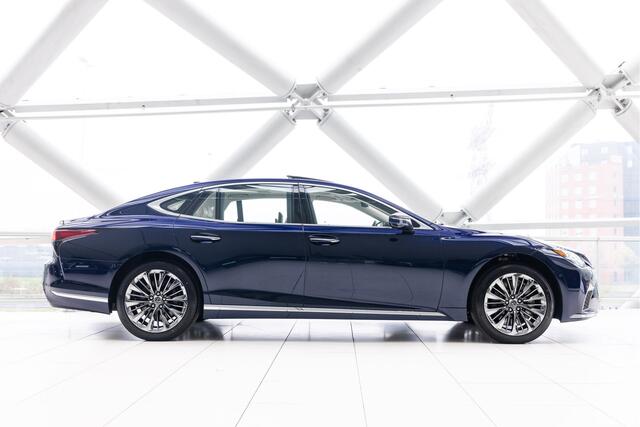 Lexus LS 500h AWD President Line | Ottoman seat | Massage function |