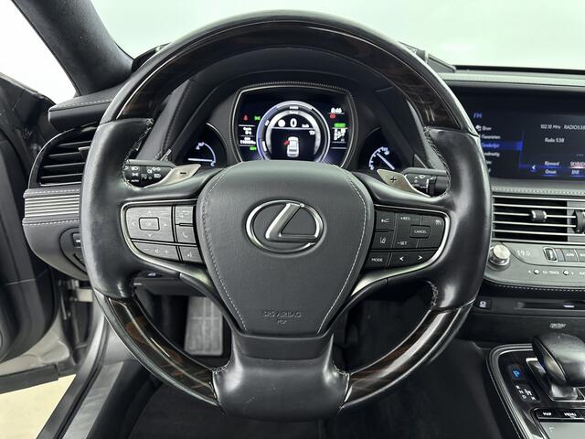 Lexus LS 500h AWD President Line | Mark Levinson | Stoelmassage | 360° Camera |