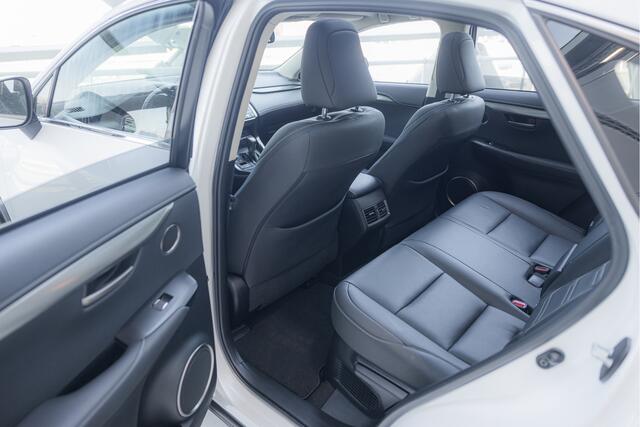 Lexus NX 300h AWD Luxury Edition | Panoramadak | Carplay | Stoelverwarming |
