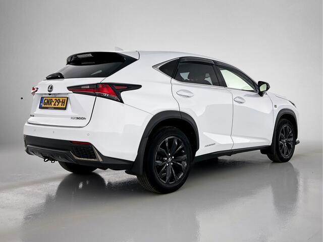 Lexus NX 300h AWD F Sport Line | Trekhaak | Stoelventilatie | Mark Levinson | Panoramadak |