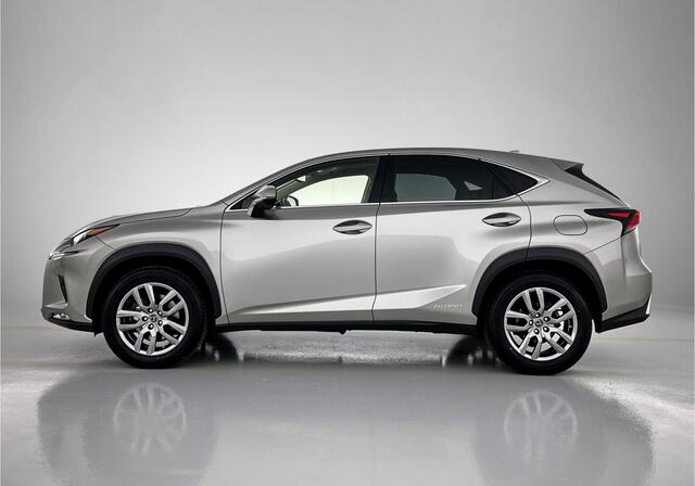 Lexus NX 300h AWD Luxury Edition Limited | Panoramadak | Trekhaak | Stoelverwarming | Apple CarPlay / Android Auto |