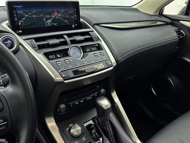 Lexus NX 300h AWD Luxury Edition Limited | Panoramadak | Trekhaak | Stoelverwarming | Apple CarPlay / Android Auto |