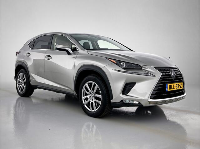 Lexus NX 300h AWD Luxury Edition Limited | Panoramadak | Trekhaak | Stoelverwarming | Apple CarPlay / Android Auto |
