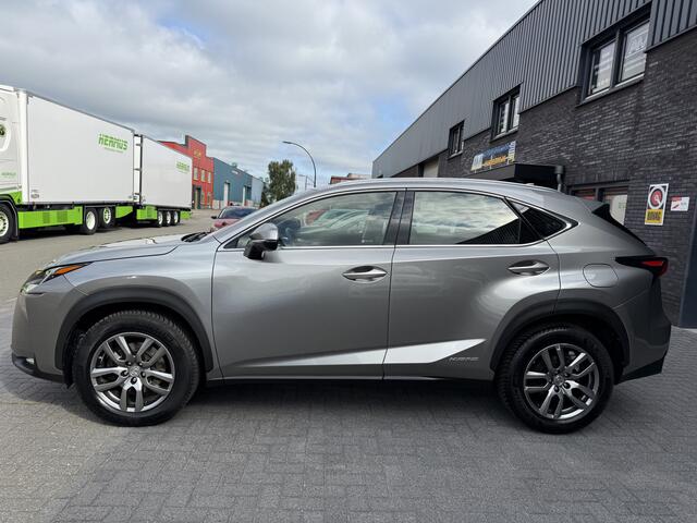 Lexus NX 300h Luxury Line | 1E EIGENAAR | 12MND GARANTIE | NAVI | XENON | LEDER | AUTOMAAT |