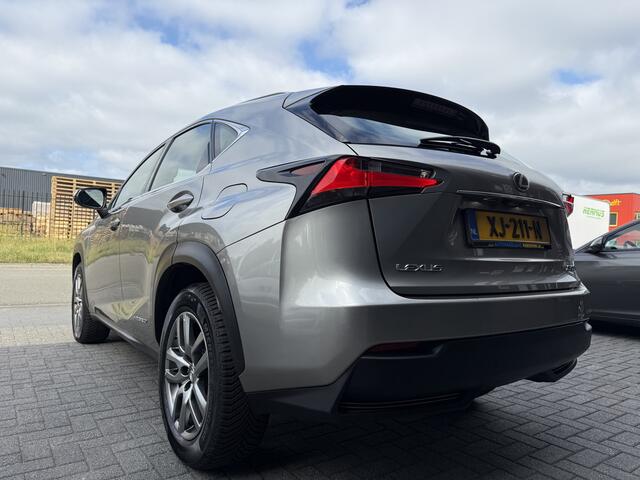 Lexus NX 300h Luxury Line | 1E EIGENAAR | 12MND GARANTIE | NAVI | XENON | LEDER | AUTOMAAT |