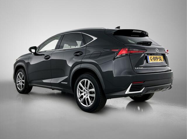 Lexus NX 300h AWD Luxury Line