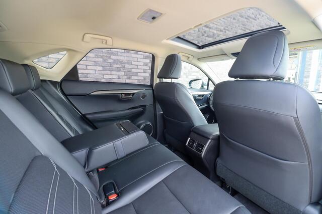 Lexus NX 300h Luxury Line | Schuifdak | Adaptieve cruise | Leer | Rijklaarprijs - incl.garantie