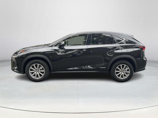 Lexus NX 300h AWD