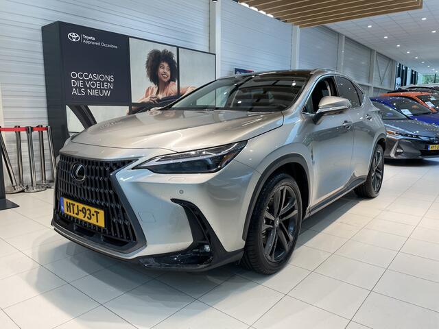 Lexus NX 450h+ AWD Executive Line | Schuif -/ kanteldak | Electrich bedienbare achterklep | 306 pk |