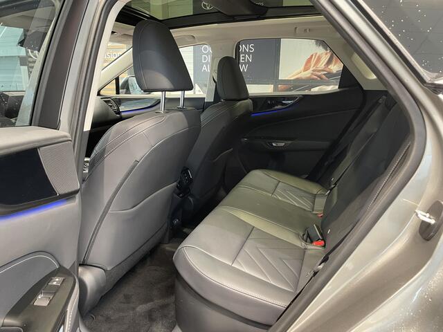 Lexus NX 450h+ AWD Executive Line | Schuif -/ kanteldak | Electrich bedienbare achterklep | 306 pk |
