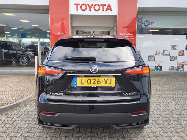 Lexus NX 300h AWD President line | Pano | Mark Levison | Navi | Sensoren